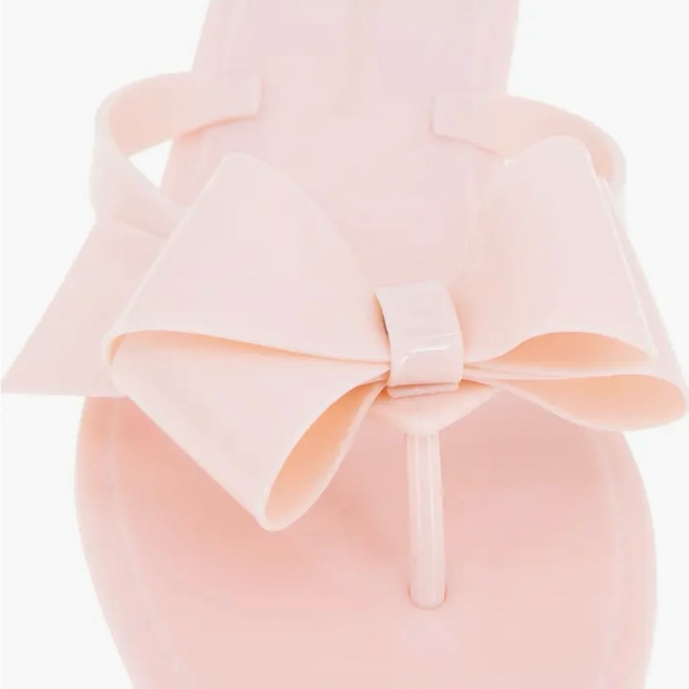 NWOT  BCBGeneration Pink Bow Sandals
